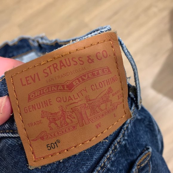 Levi's 501 Original Fit Women's Jeans, Troy Horse, 29W X 32L - Picture 3 of 3